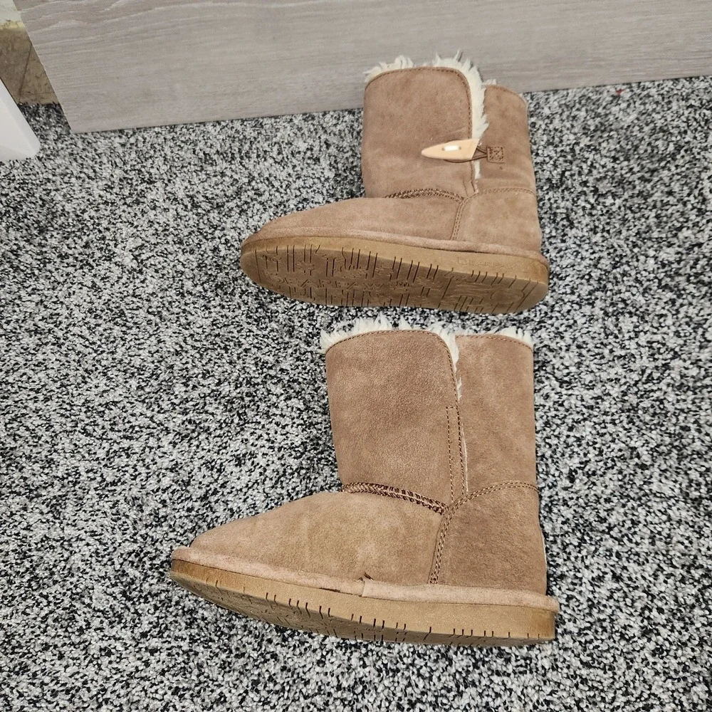 Bearpaw Abigail Youth Child Fuzzy Boots Girls Sz 2 Toggle Side,Brown Tan Warm